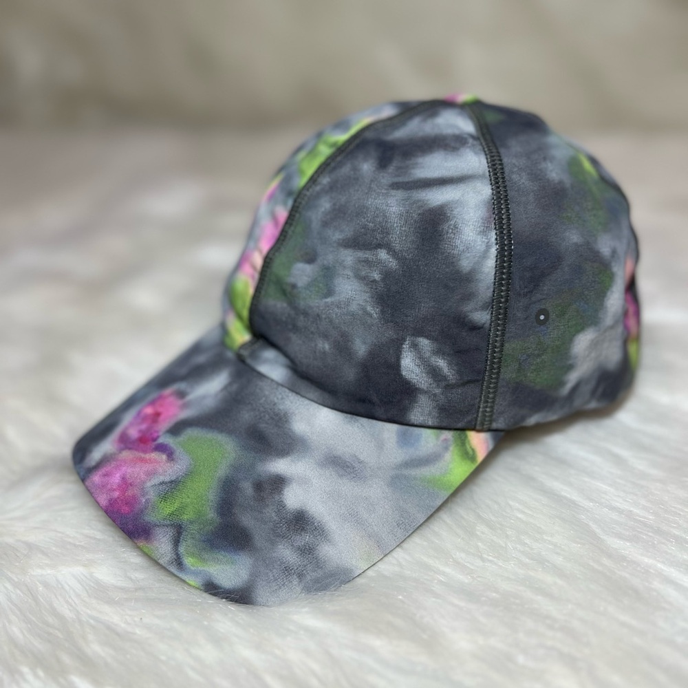 🆕 Lululemon🍋 Womens Baller Hat *Soft
Hyper Dye Multi